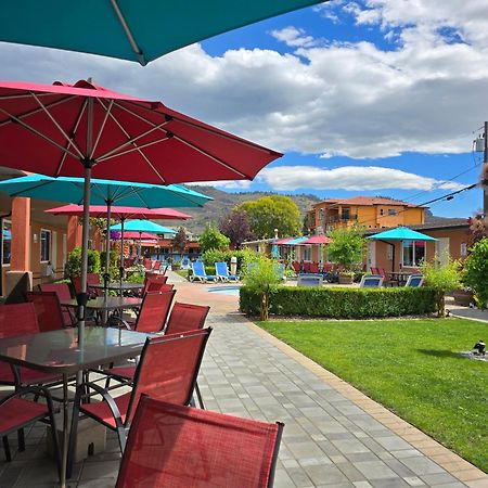 Sahara Courtyard Inn & Suites Osoyoos Zewnętrze zdjęcie
