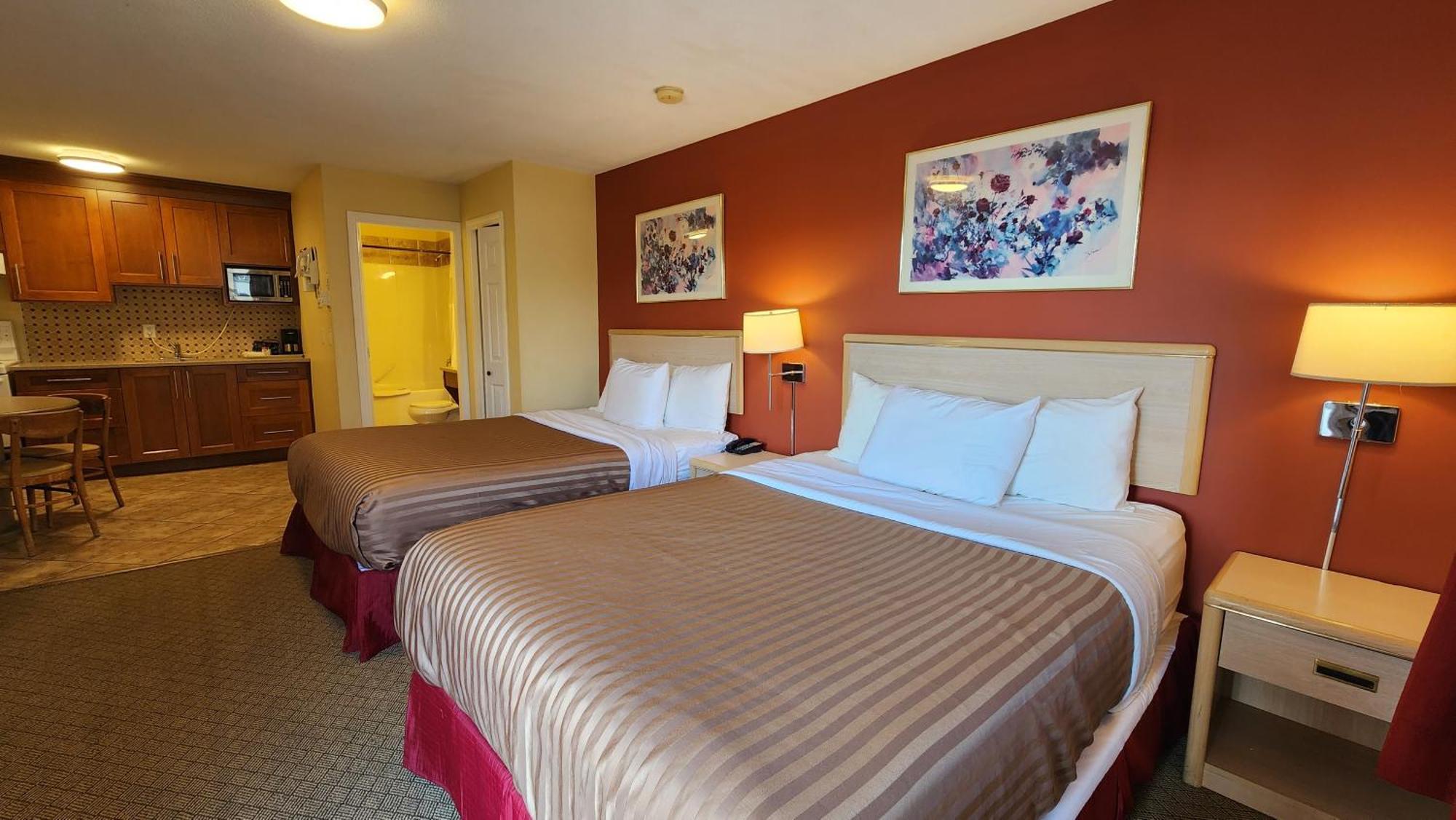 Sahara Courtyard Inn & Suites Osoyoos Zewnętrze zdjęcie