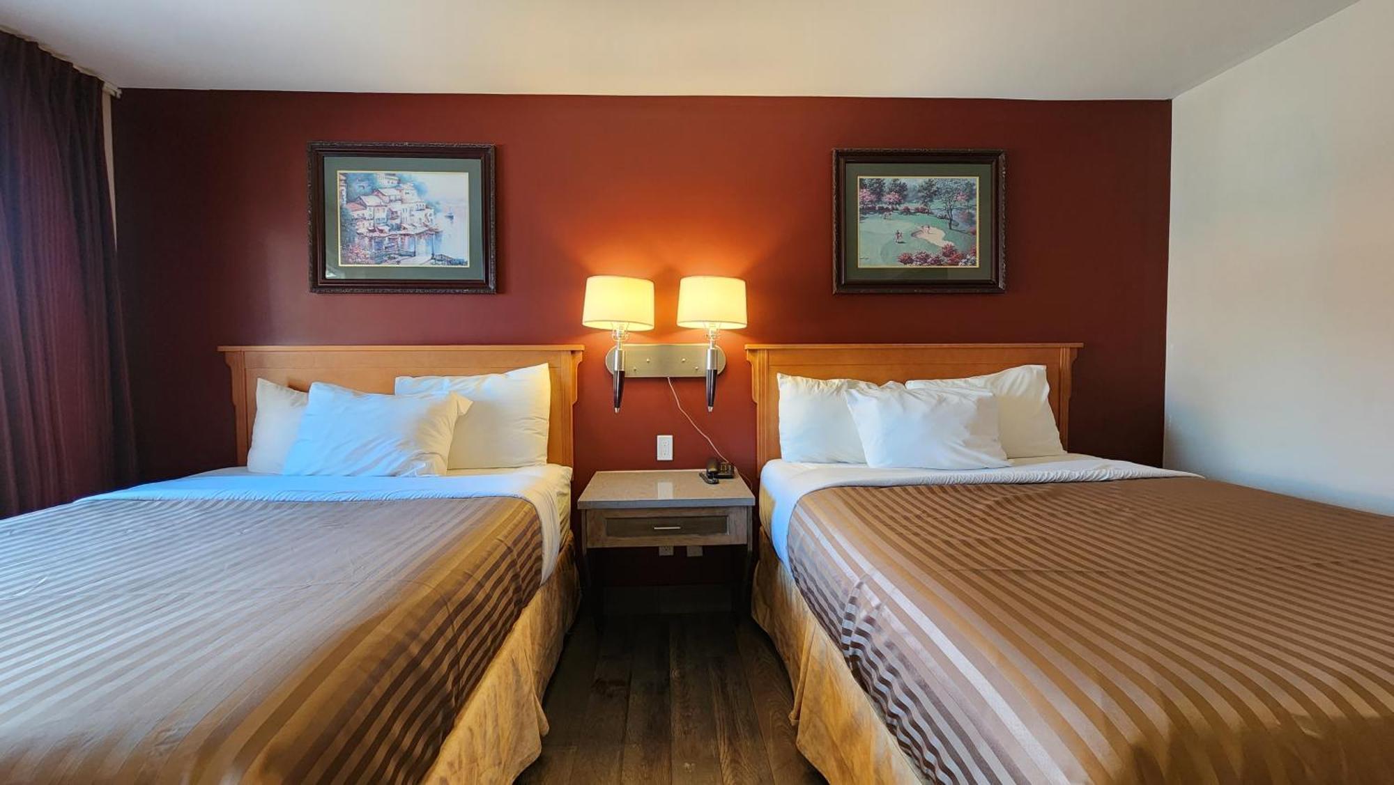 Sahara Courtyard Inn & Suites Osoyoos Zewnętrze zdjęcie